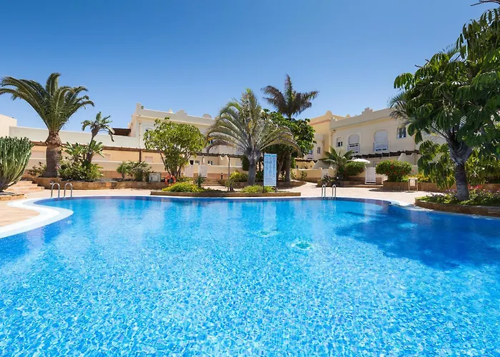 Semesterbostad Home2book Stunning Sultan Casa Estrella, Pool Corralejo