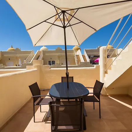 Home2book Stunning Sultan Casa Estrella, Pool 科拉雷侯